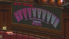 La Camera approva dei discussi aiuti all'Ucraina