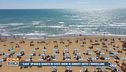 "Cara" spiaggia quanto mi costi: boom di aumenti sotto l'ombrellone