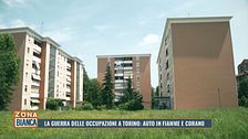 La guerra delle occupazioni a Torino: auto in fiamme e Corano