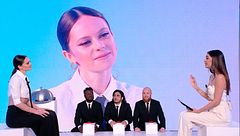 Belén intervista Francesca Michielin (con i nostri comici)