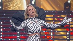 Michelle Hunziker apre lo show!