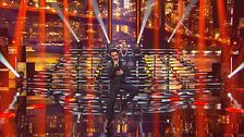 Gianluca Ginoble in "Can't Help Falling in Love"