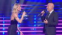 Michelle Hunziker e Claudio Bisio in "Vivo per lui"