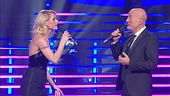 Michelle Hunziker e Claudio Bisio in "Vivo per lui"