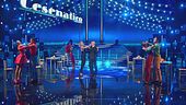 Claudio Bisio e Michelle Hunziker in "We Are the Champions"