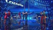 Claudio Bisio e Michelle Hunziker in "We Are the Champions"