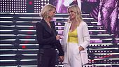 Serena Autieri e Michelle Hunziker in "That's What Friends Are For"