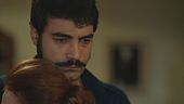 L'abbraccio tra Sevda e Demir