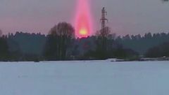 Ep. 2 - Bagliori azzurri e fiamme nel cielo