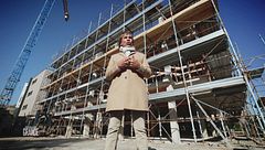 Gaudi: come un passerotto in bocca a un doberman