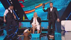 Michelle Hunziker e il look da nonna