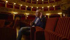 Ep. 5 - Casanova e il cantante col pisello