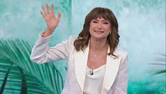 Vladimir Luxuria e il saluto a Simona Ventura, Nicola Savino, Alessia Marcuzzi e Ilary Blasi