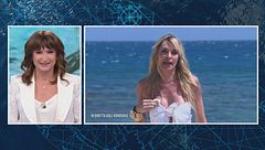 L'arrivo di Elenoire Casalegno sull'Isola dei Famosi