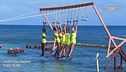 La prova leader femminile: a picco sul mare