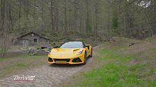 Alla guida di una Lotus Emira type 131