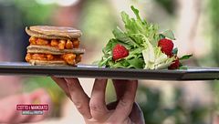 Pancakes salati ai gamberi e lampone