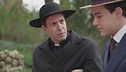 Curro chiede aiuto a Padre Camillo