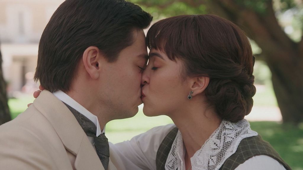 La promessa: Il bacio tra Catalina e Pelayo Video
