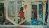Zeynep va a trovare i suoi genitori