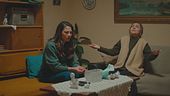 Zeynep si confida con Sakine