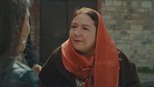 Sultan sorprende Emine e Faruk insieme