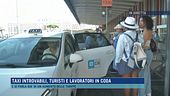 Taxi introvabili, turisti e lavoratori in coda