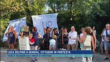 Luca Delfino a Genova, cittadini in protesta