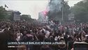 La rivolta delle banlieue incendia la Francia