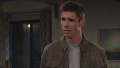 Finn discute con Steffy