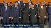 Ministro croato bacia la collega tedesca