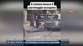 Tiene il posto e rischia di essere messo sotto