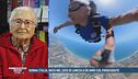 Nonna Italia, si lancia a 90 anni col paracadute