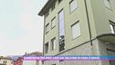 Bambina di tre anni cade dal balcone di casa: è grave