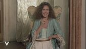 Corinne Clery: ritratto di donna