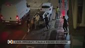 Caos immigrati: città fuori controllo in mano agli irregolari