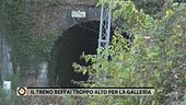 Il treno beffa: troppo alto per la galleria