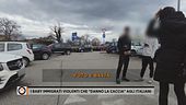 I baby immigrati violenti che "danno la caccia" agli italiani
