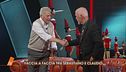 La stretta di mano tra Sebastiano Visintin e Claudio Sterpin