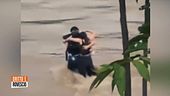 Tragedia del Natisone, l'abbraccio dei tre ragazzi