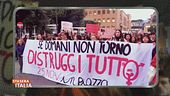 La rabbia in piazza in difesa della Donna