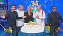 La torta per i 35 anni di Striscia la notizia