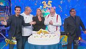 La torta per i 35 anni di Striscia la notizia