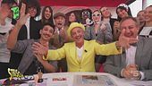 Fiorello, il fuorionda degli auguri a Striscia la notizia