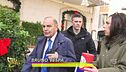 Elly Schlein alla Garbatella impara la lingua del popolo