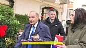 Elly Schlein alla Garbatella impara la lingua del popolo