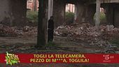 Varedo, visita nell'ex Snia, Rajae Bezzaz accolta a sassate