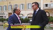 Vespone offre ai politici i numeri vincenti della tombola