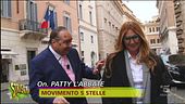 Vespone dà i numeri (della tombola) ai politici
