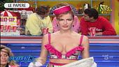 Protagonisti del "Drive In" a Striscia: Tinì Cansino